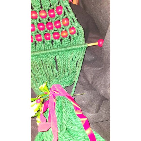 Vintage Handmade Macrame Christmas Wall Hanging Decoration With Red Wood Beads H - Picture 3 of 8